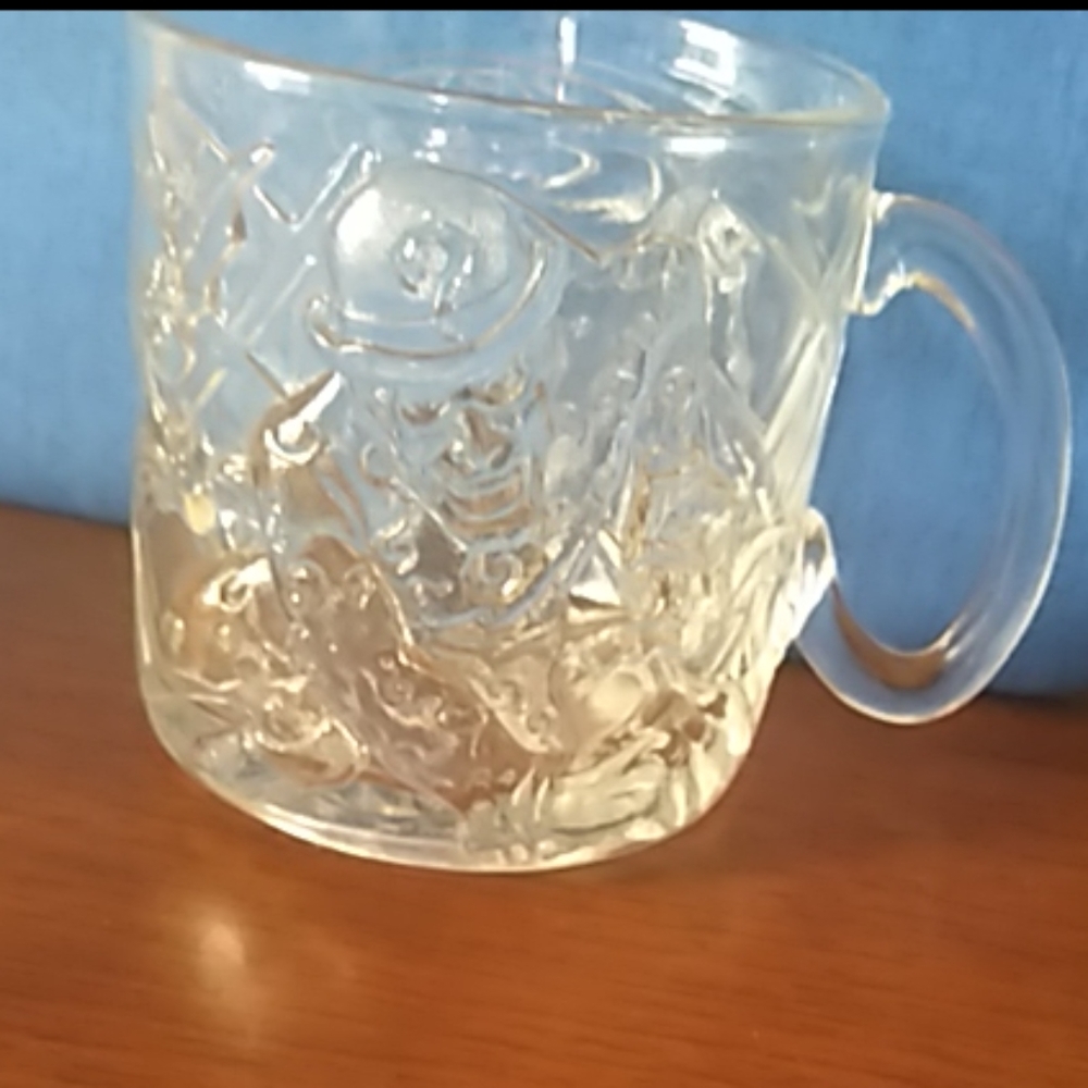 Vintage Batman "joker" McDonald's glass 1995